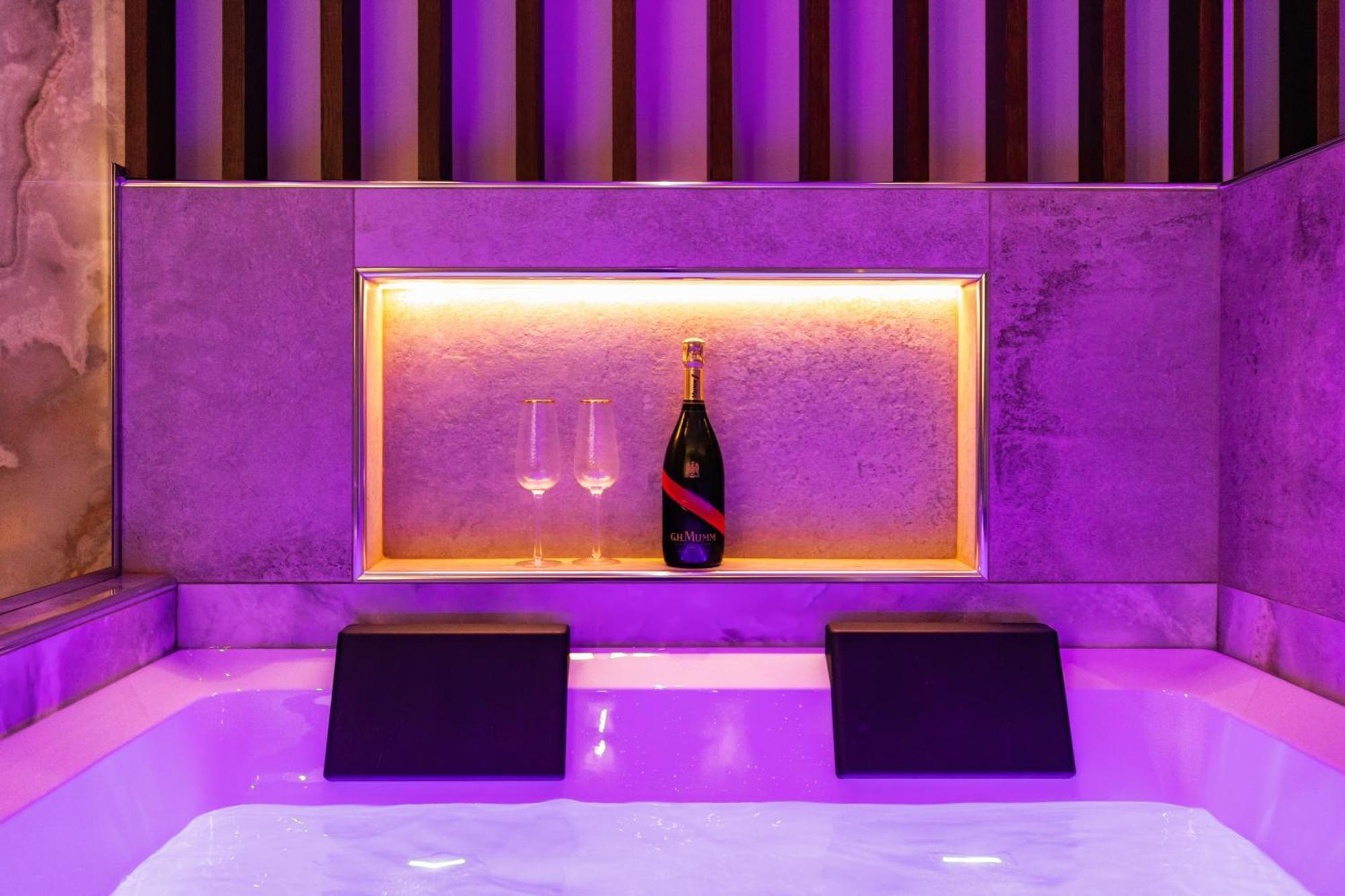 Albadea Deco&Jacuzzi Hotel Rome Luaran gambar